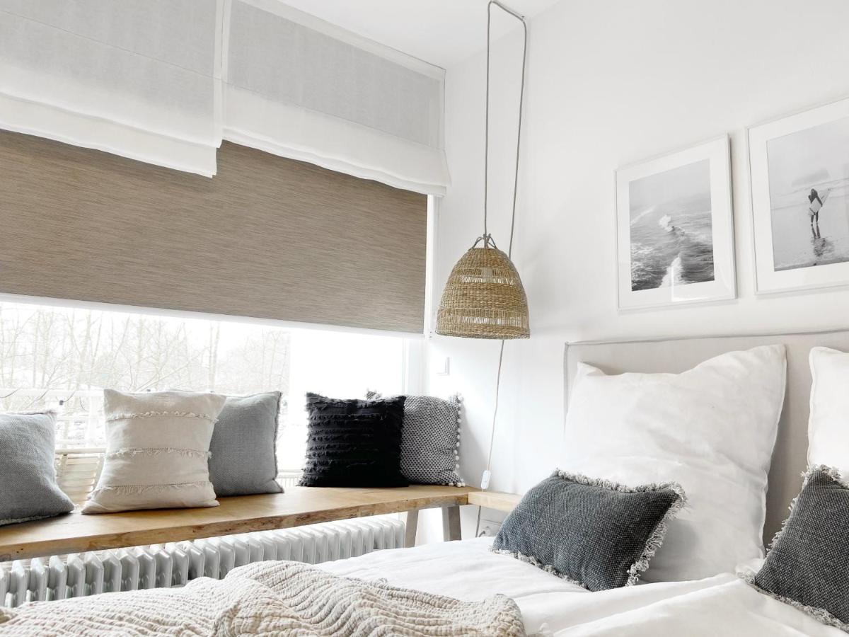 Seaside Rooms - Zentrales Design-Apartment Mit Balkon & Parkplatz - 2 Minuten Zum Strand Timmendorfer Strand Eksteriør bilde