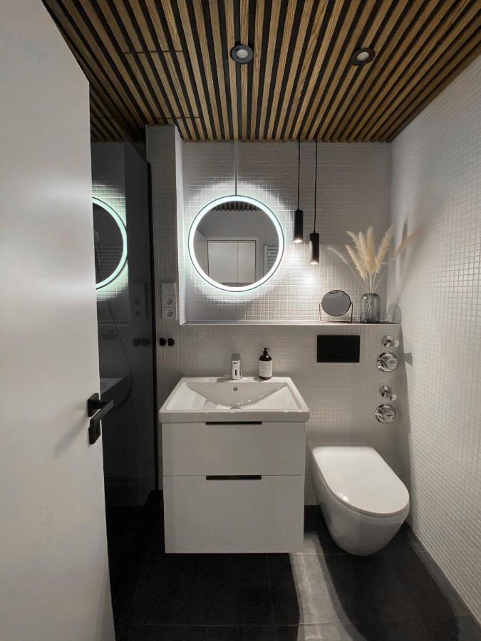 Seaside Rooms - Zentrales Design-Apartment Mit Balkon & Parkplatz - 2 Minuten Zum Strand Timmendorfer Strand Eksteriør bilde